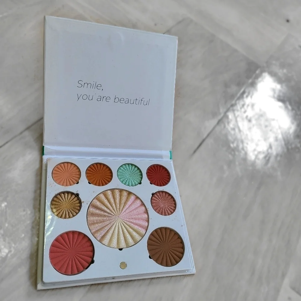 Ofra Cosmetics Good to Go Mini Mix Palette